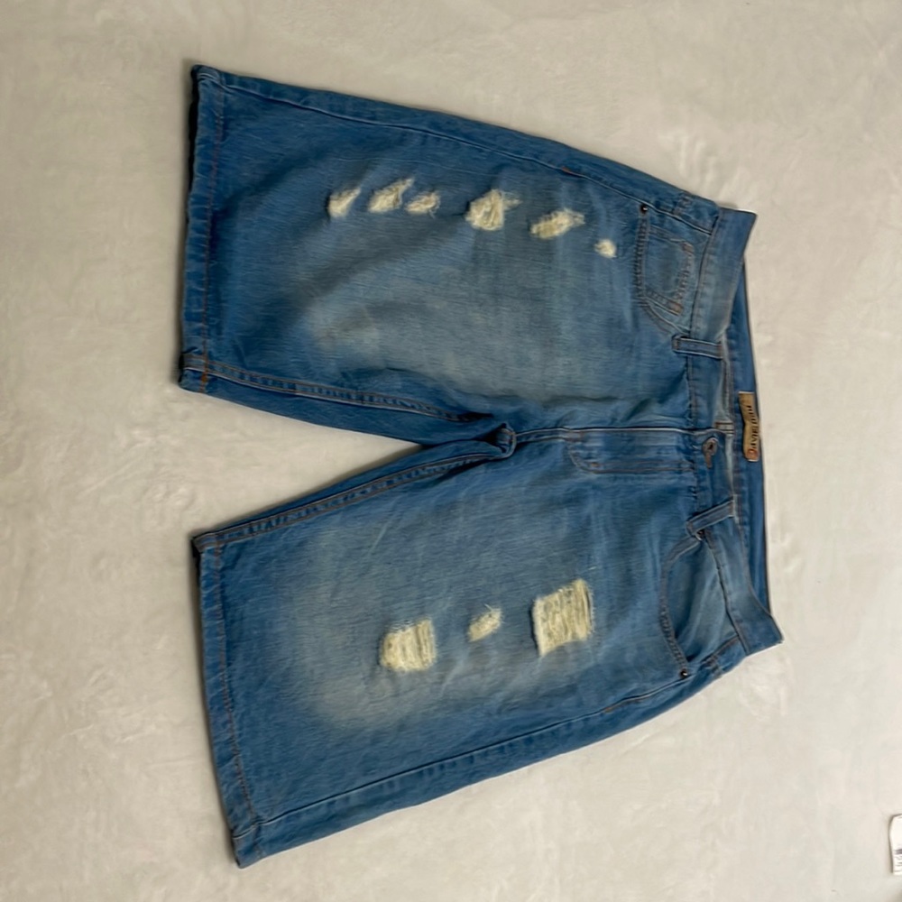 Vintage Bermuda ripped denim shorts